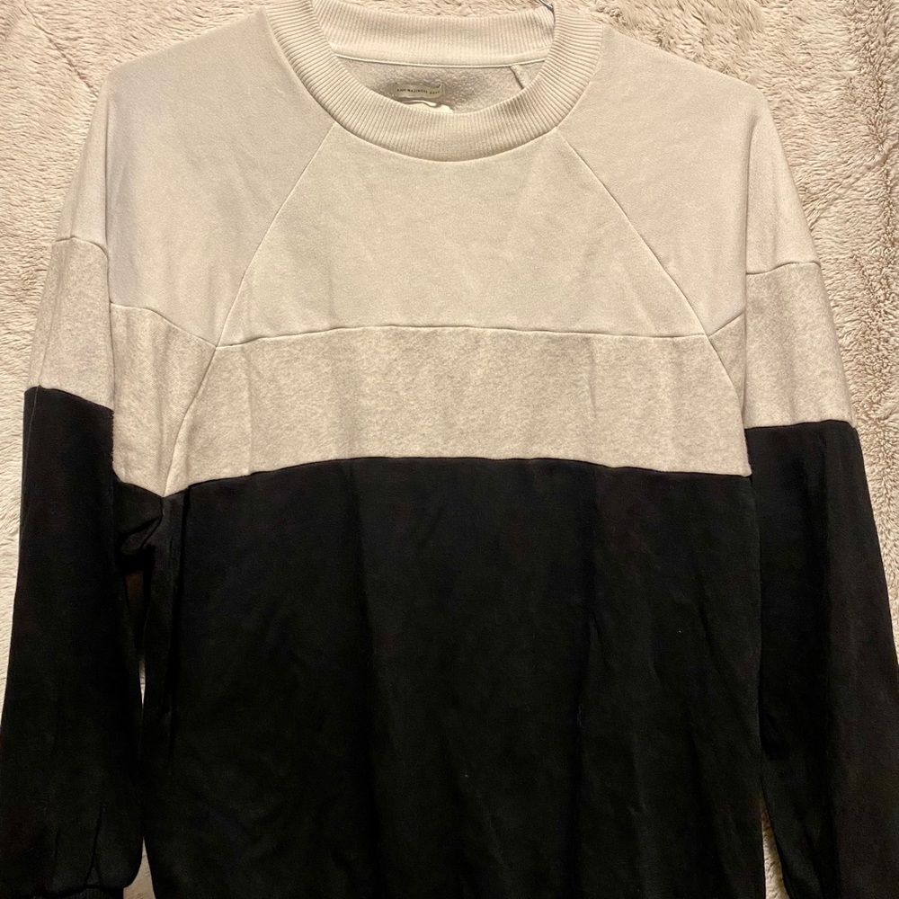 American Eagle Crew Neck